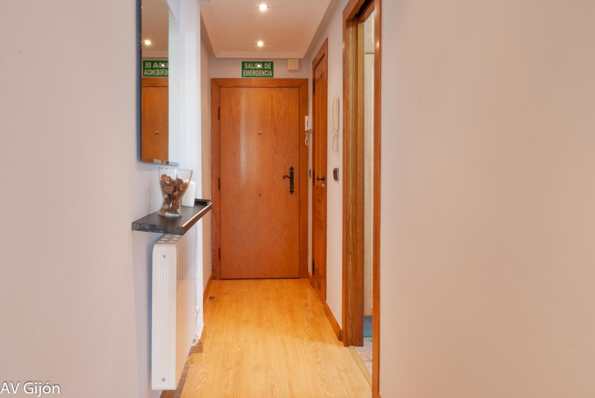 Av Premio Real 16 Apartment Gijon Exterior photo