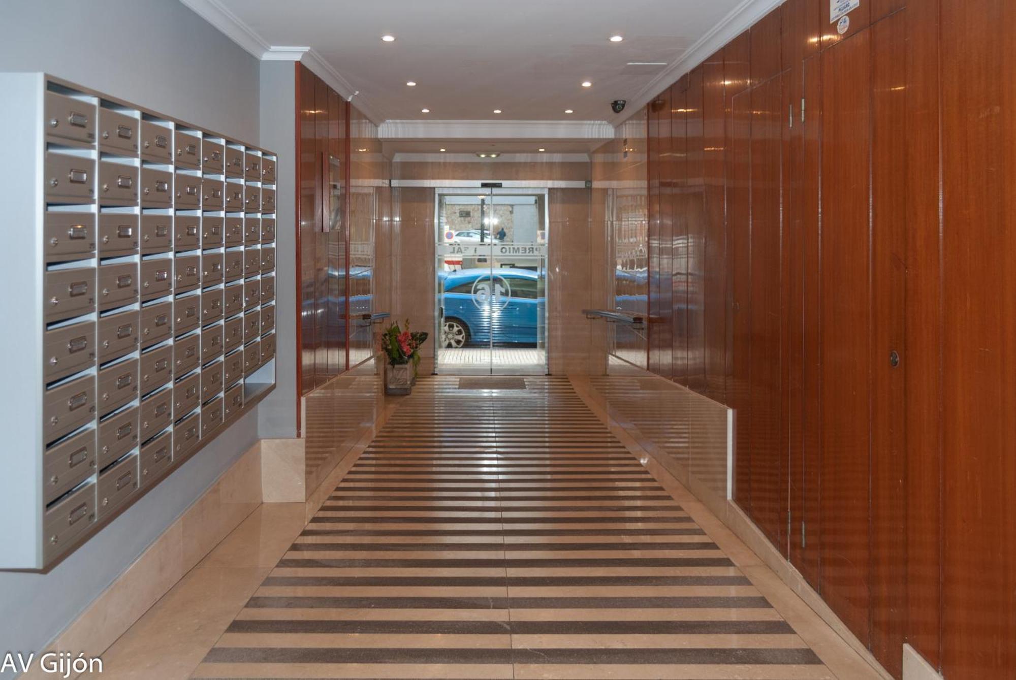 Av Premio Real 16 Apartment Gijon Exterior photo